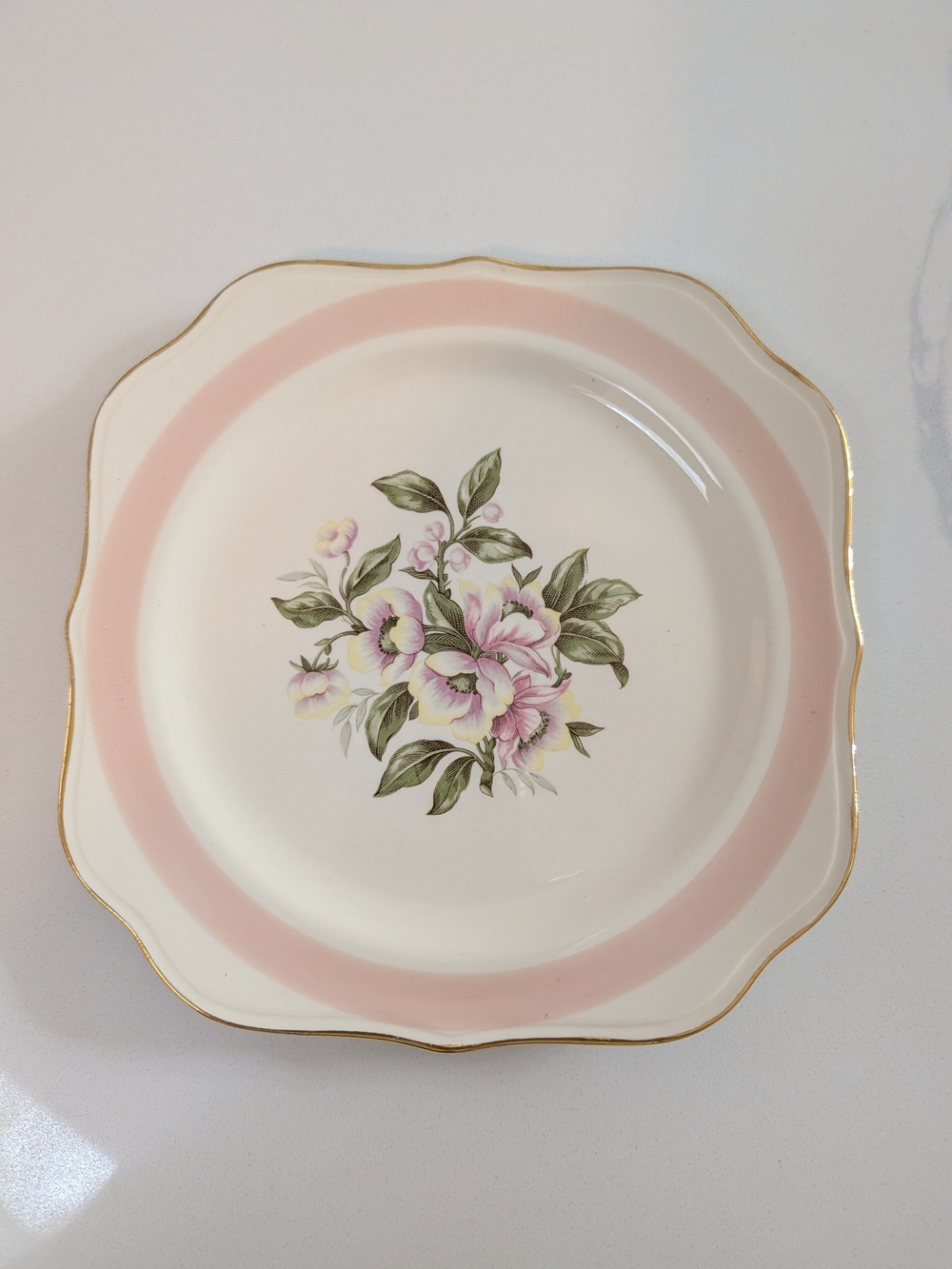 Vintage Eggshell Nautilus Salad Plate With Gold Rim 7.75" x 7.75" USA G51N5